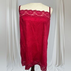 Maurices Cami Top Womens Plus Size 2 Red Floral Crochet Accent Spaghetti Straps